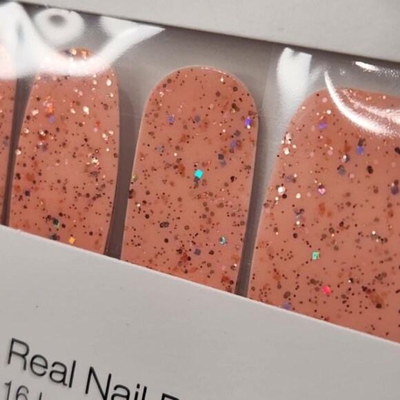 Color Street- Peony Glee - Picture 3 of 5